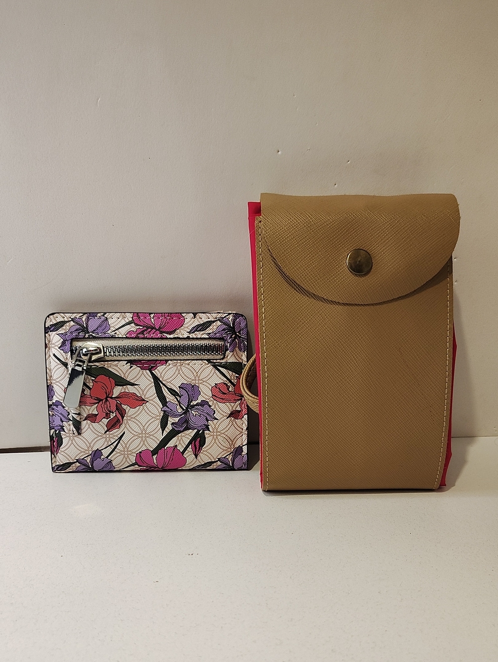 Wallet With Handy Fold Out Tote Bag Set!